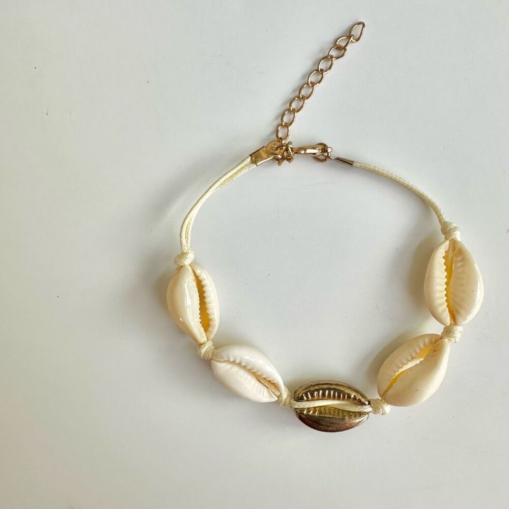 Cowrie shell bracelet - Picture 3 of 7